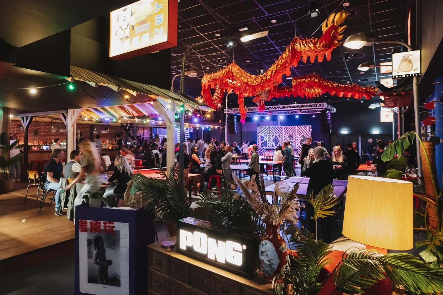 amsterdam uniek uitje bij pong bar